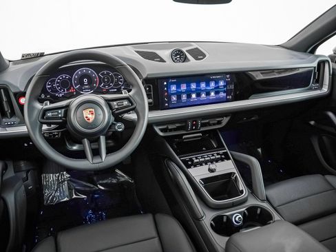 New 2026 Porsche Cayenne GTS AWD/4WD image 19