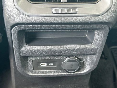 Used 2023 Volkswagen Tiguan SE FWD image 45