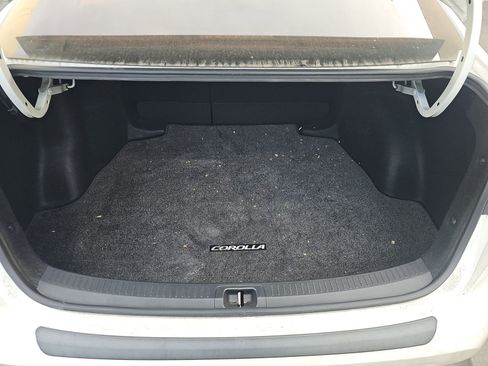 Used 2020 Toyota Corolla SE w/ Carpet Mat Package (TMS) image 16