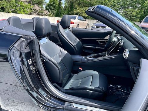 Used 2023 Mercedes-Benz SL 63 AMG 4MATIC w/ Driver Assistance Package image 8
