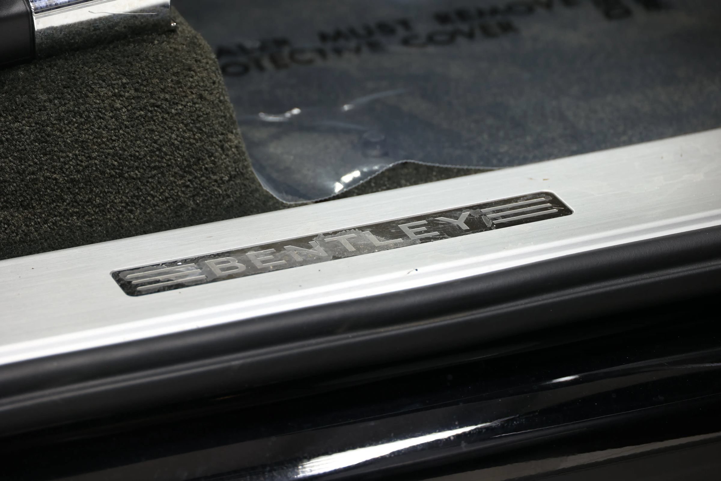 Used 2017 Bentley Bentayga AWD/4WD image 90