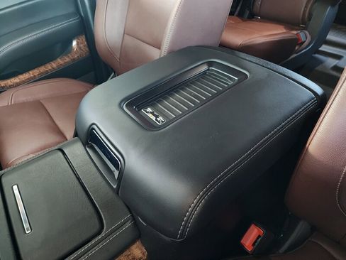 Used 2019 Chevrolet Tahoe Premier w/ Premier Plus Edition image 56