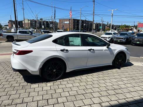 New 2026 Toyota Camry Hybrid AWD/4WD image 6