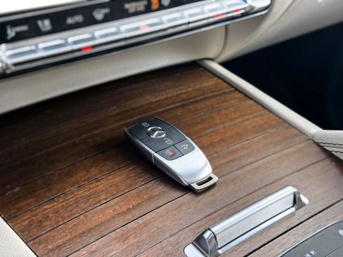 Used 2020 Mercedes-Benz GLS 450 4MATIC image 21