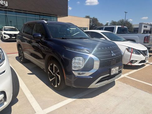Used 2022 Mitsubishi Outlander SEL FWD image 3