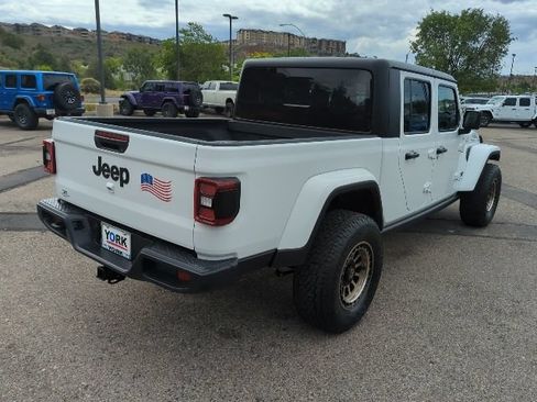 Used 2024 Jeep Gladiator Sport AWD/4WD image 4