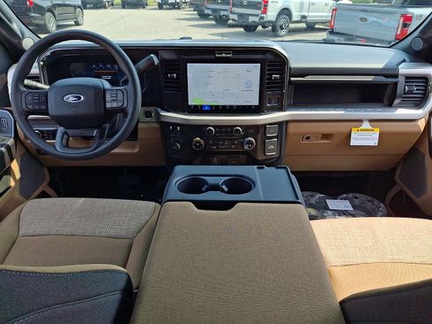 New 2026 Ford F250 XLT w/ XLT Premium Package AWD/4WD image 8