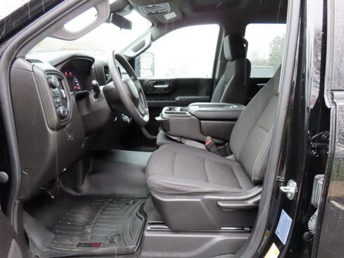 Used 2024 Chevrolet Silverado 2500 Custom w/ Z71 Off-Road Package image 14