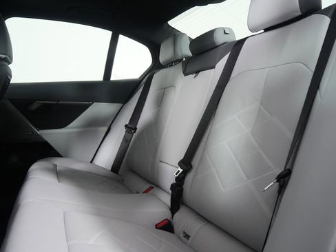 New 2026 BMW i5 eDrive40 w/ M Sport Package image 15