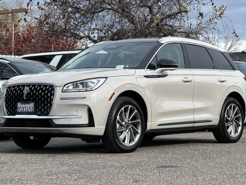 Used 2024 Lincoln Corsair Grand Touring w/ Equipment Group 301A image 8