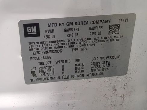 Used 2021 Chevrolet Trax LS w/ Tint and Cruise Package AWD/4WD image 38