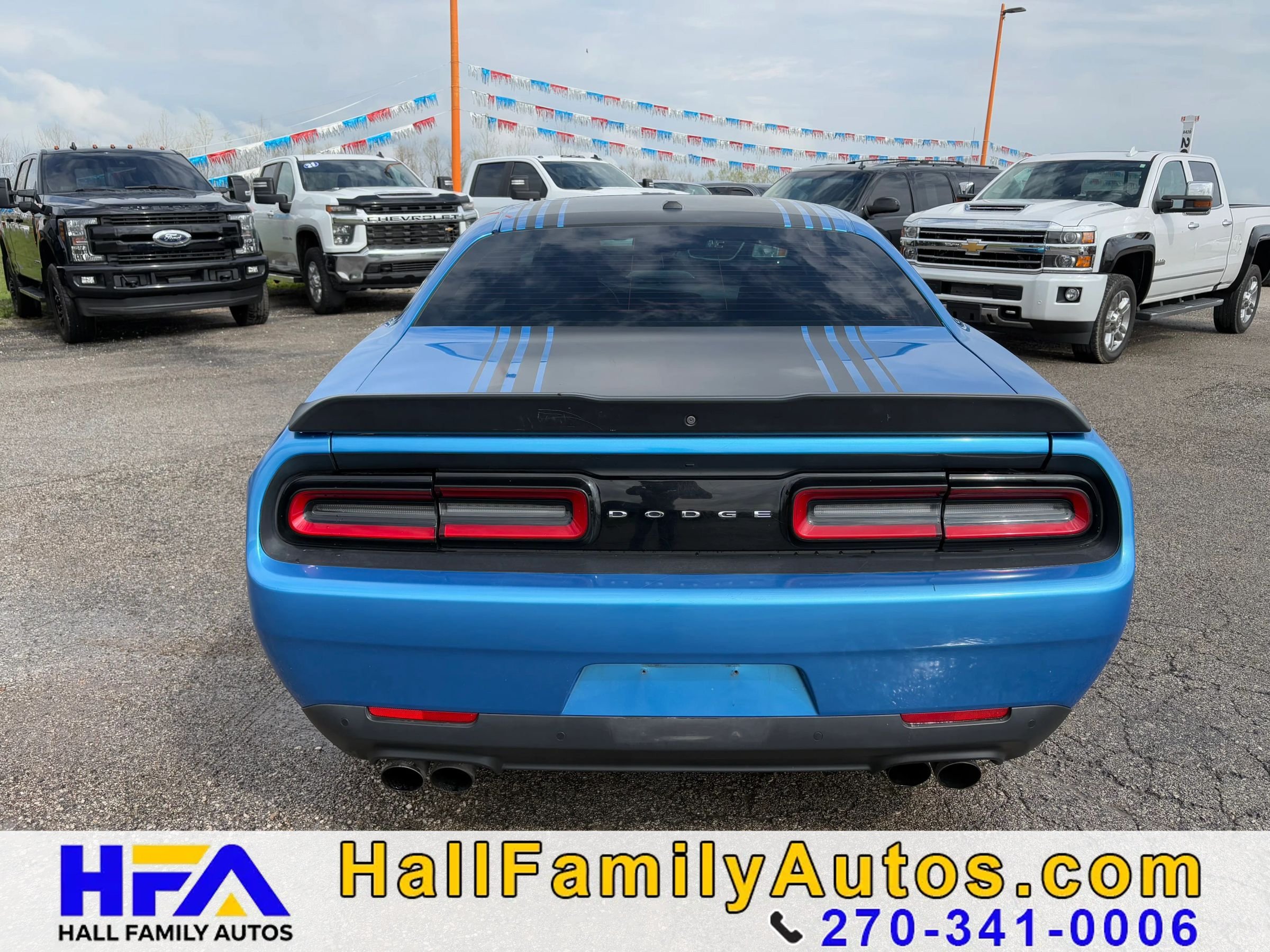 Used 2015 Dodge Challenger R/T RWD image 4