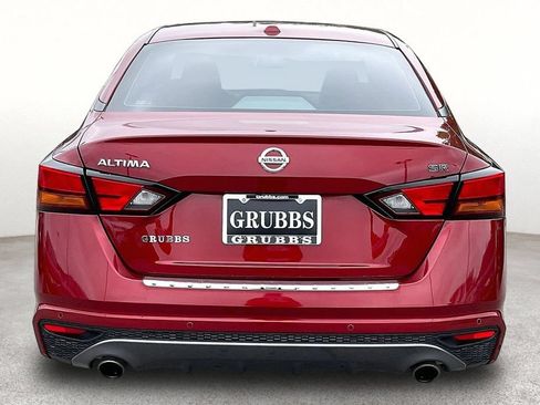 Used 2021 Nissan Altima 2.5 SR w/ SR Premium Package FWD image 5