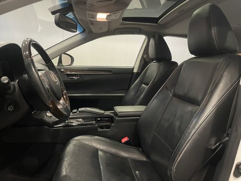 Used 2015 Lexus ES 350 w/ Luxury Package image 10