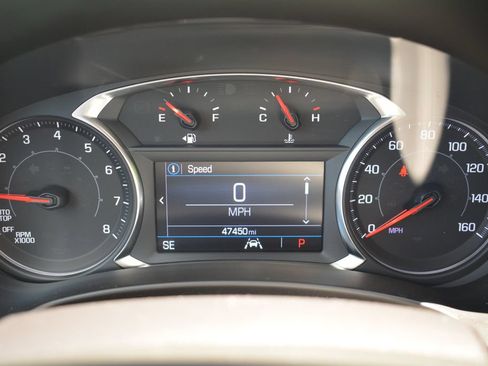 Used 2024 GMC Terrain SLE AWD/4WD image 12