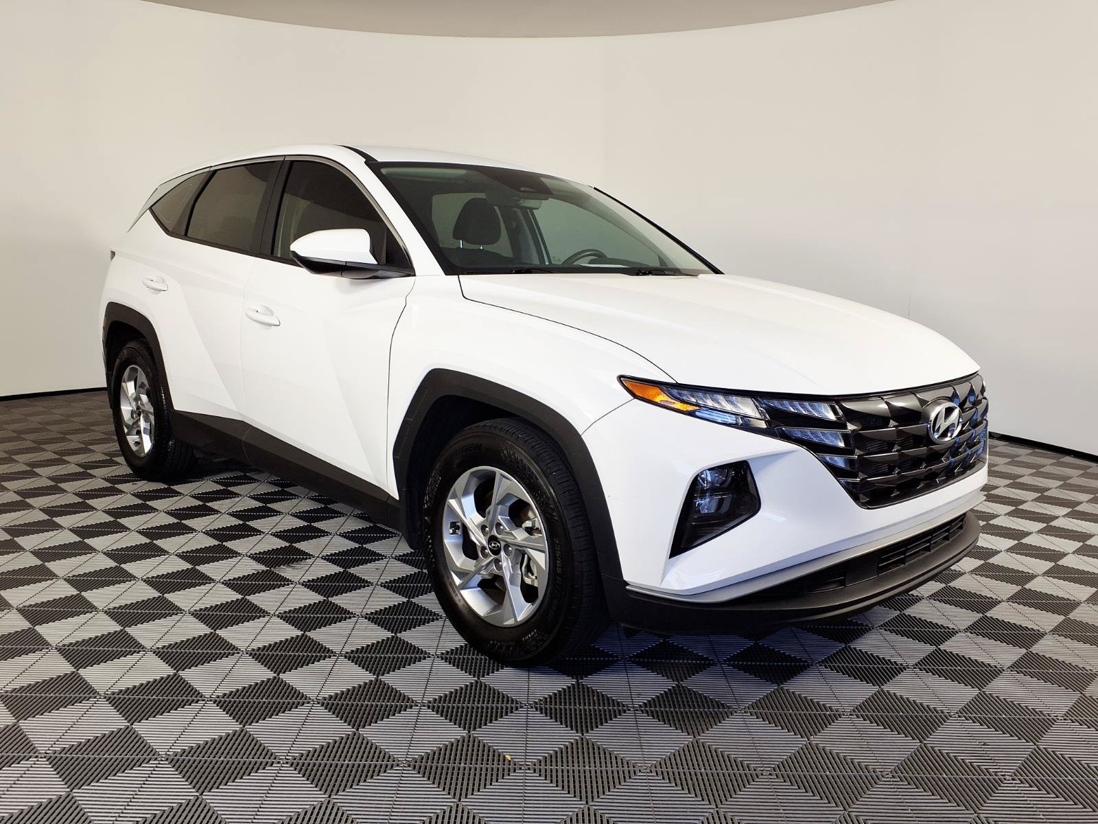 Certified 2024 Hyundai Tucson SE FWD image 3