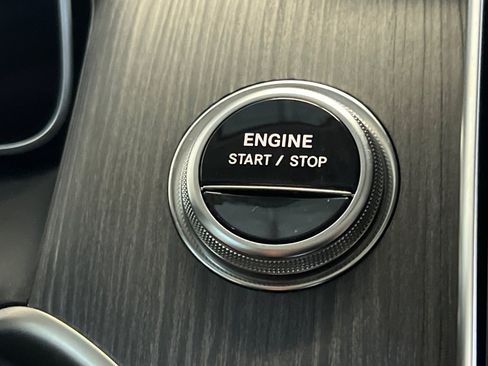 Certified 2025 Mercedes-Benz GLC 350e 4MATIC image 34
