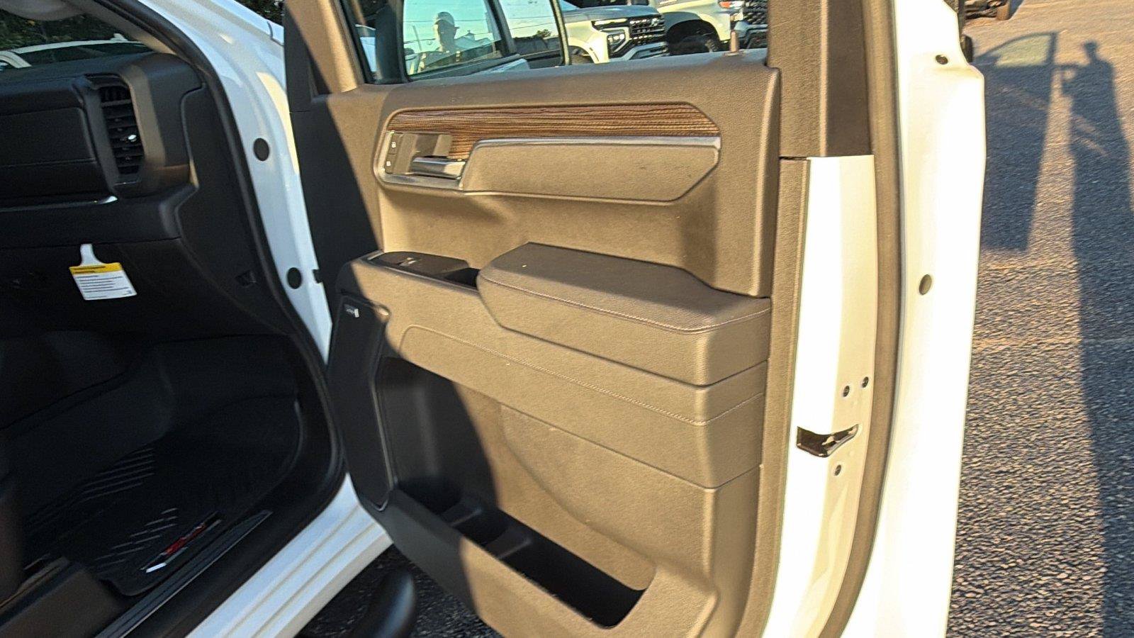Used 2026 Chevrolet Silverado 1500 RST w/ Safety Package AWD/4WD image 15