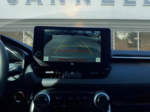 Used 2023 Toyota RAV4 XLE Premium image 22