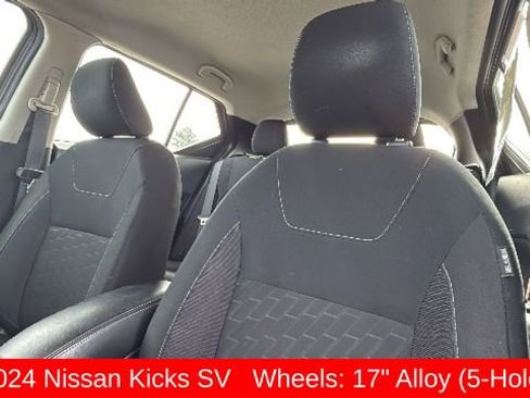 Used 2024 Nissan Kicks SV image 11