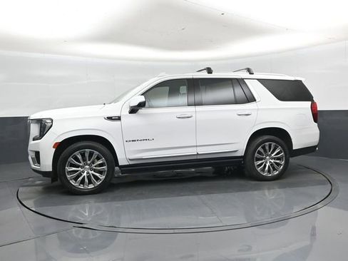 Used 2021 GMC Yukon Denali w/ Denali Premium Package image 7