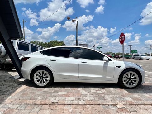 Used 2022 Tesla Model 3 image 11