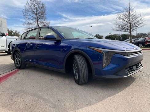 Used 2025 Kia K4 LXS image 5