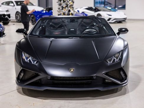 Used 2020 Lamborghini Huracan EVO image 11
