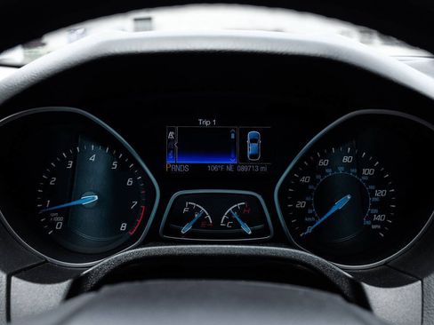Used 2013 Ford Focus Titanium FWD image 24