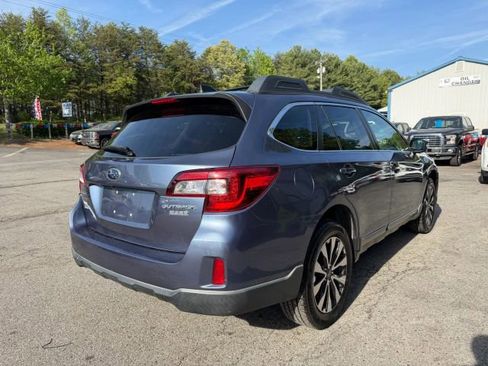 Used 2017 Subaru Outback 2.5i Limited AWD/4WD image 5