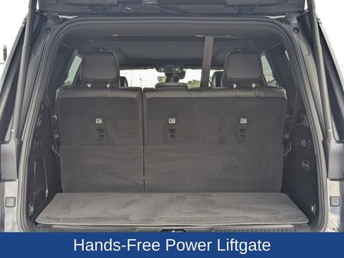 Used 2023 Jeep Wagoneer Series II image 13