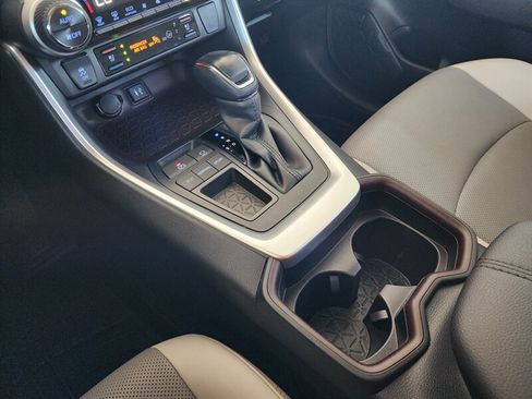 Used 2019 Toyota RAV4 Limited w/ Cold Weather Package FWD image 54