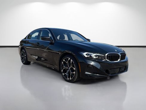 Used 2025 BMW 330i Sedan image 1