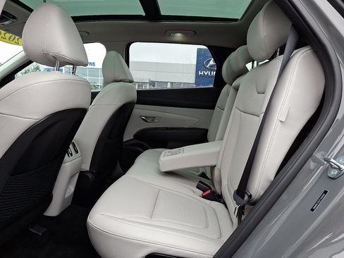 Used 2026 Hyundai Tucson Limited AWD/4WD image 10