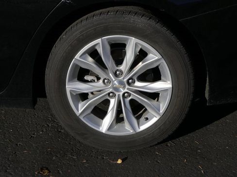 Used 2024 Chevrolet Malibu LT image 9