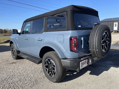 New 2025 Ford Bronco Outer Banks image 6