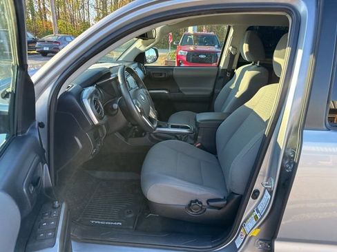Used 2019 Toyota Tacoma SR5 image 15