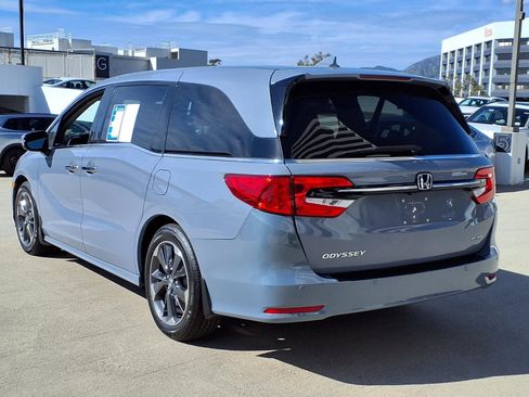 Used 2023 Honda Odyssey Elite image 6