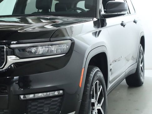 Used 2024 Jeep Grand Cherokee L Limited w/ Luxury Tech Group II image 4