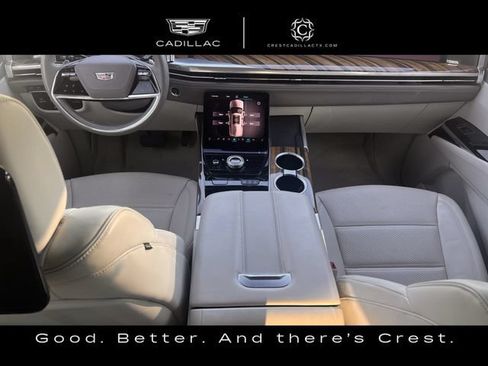 Certified 2025 Cadillac Escalade Premium Luxury Platinum w/ LPO, Floor Liner Package AWD/4WD image 12