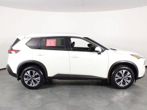 Certified 2021 Nissan Rogue SV w/ Premium Package FWD image 12