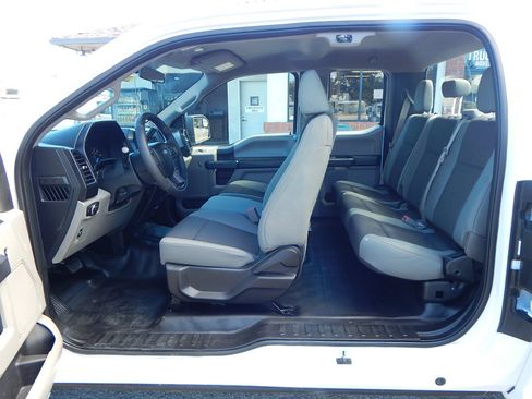 Used 2017 Ford F150 XL w/ XL Power Equipment Group RWD image 2