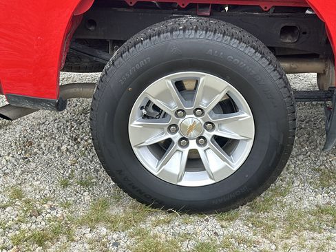 Used 2025 Chevrolet Silverado 1500 LT AWD/4WD image 17