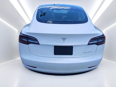 Used 2022 Tesla Model 3 Long Range AWD/4WD image 5