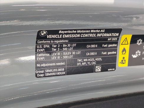 Used 2025 BMW X5 xDrive40i w/ M Sport Package AWD/4WD image 28