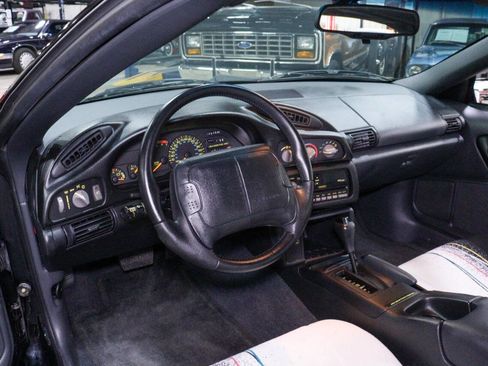 Used 1993 Chevrolet Camaro Z28 image 40