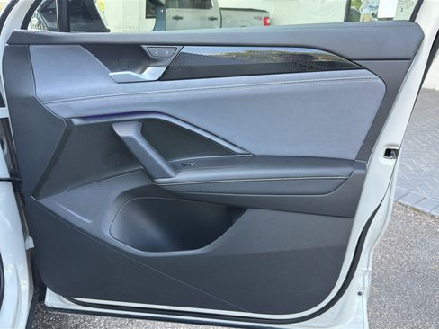 Used 2026 Volkswagen Tiguan SE R-Line FWD image 23