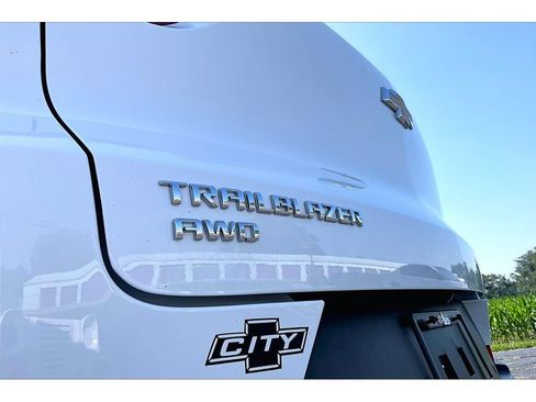 Used 2023 Chevrolet TrailBlazer LT w/ Convenience Package AWD/4WD image 35