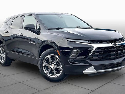 Used 2023 Chevrolet Blazer LT w/ Driver Confidence Package FWD image 3