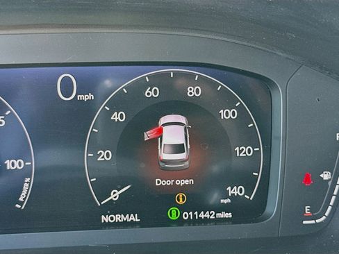 Used 2025 Honda Civic Sport image 12